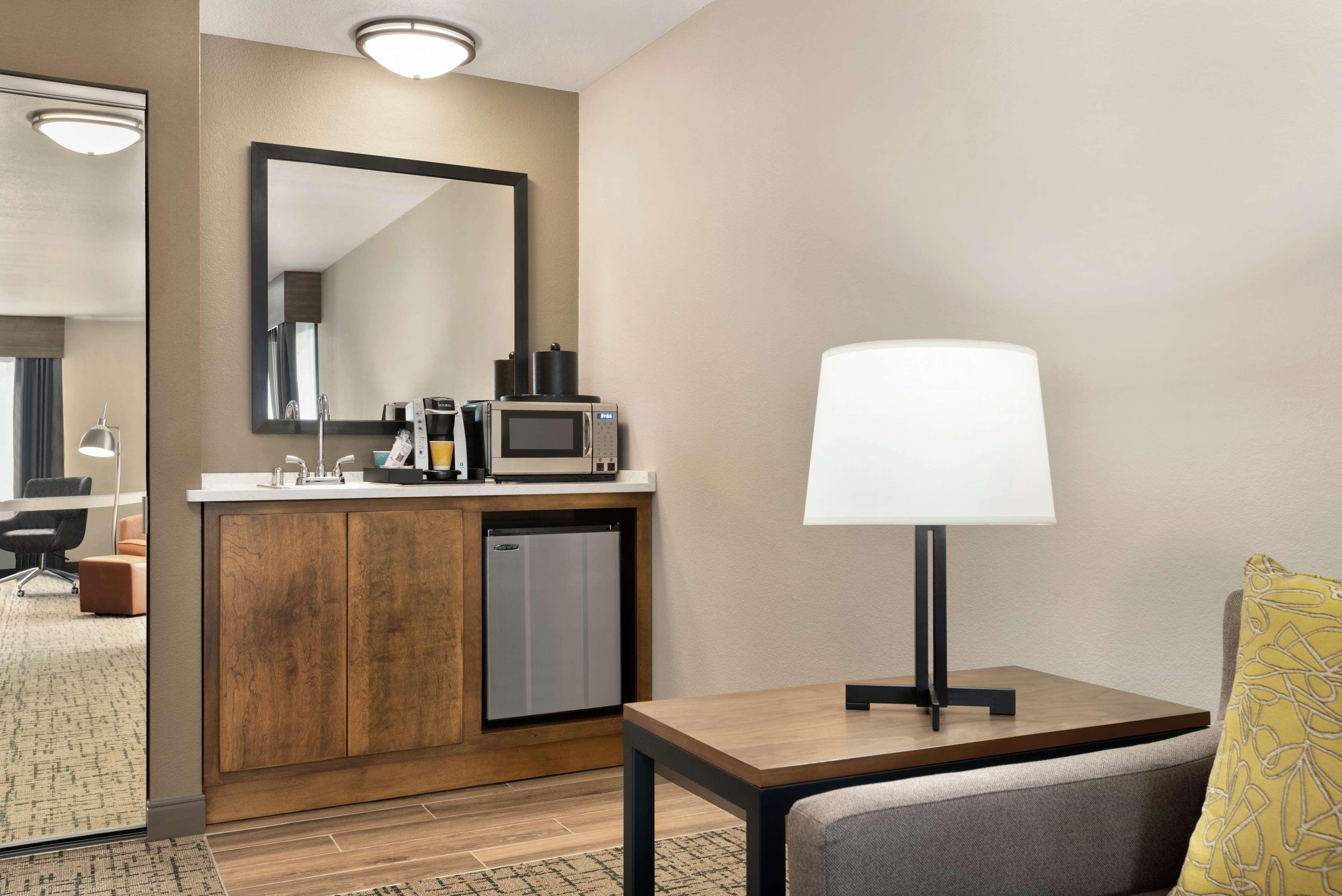 Hilton Garden Inn Dubuque Downtown Екстер'єр фото