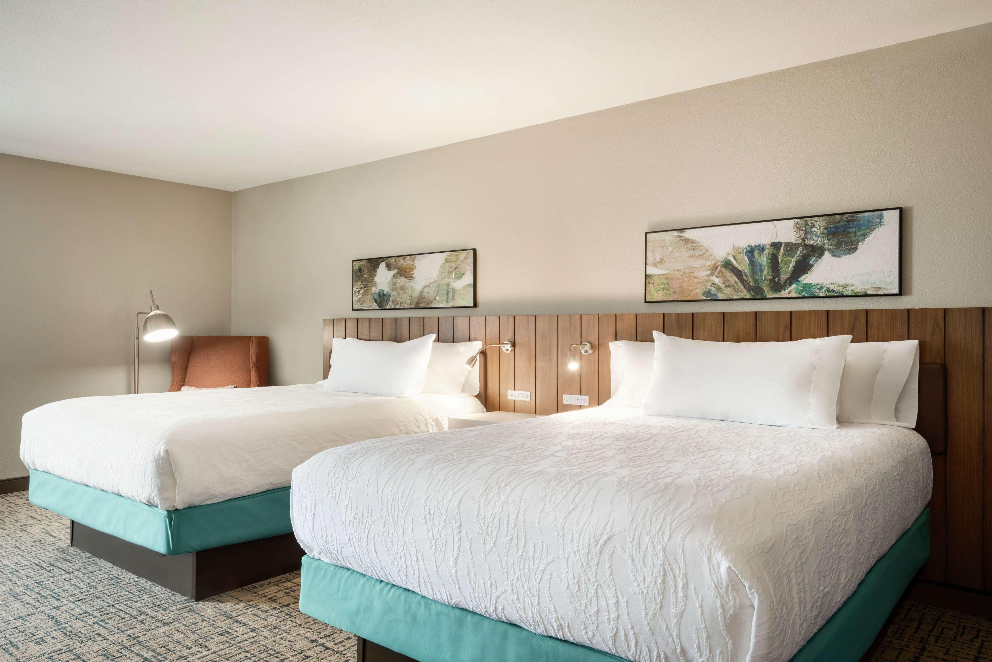 Hilton Garden Inn Dubuque Downtown Екстер'єр фото