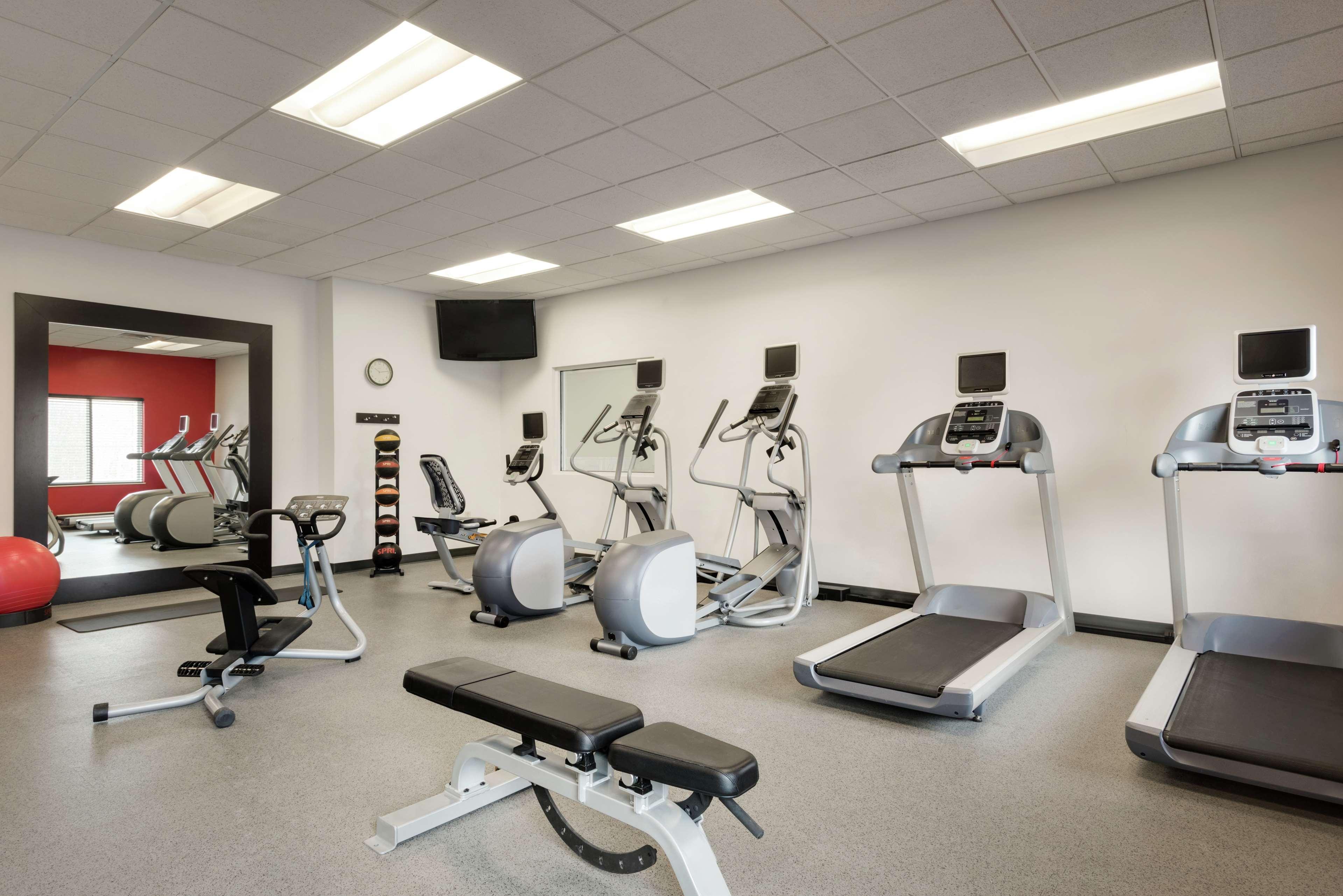 Hilton Garden Inn Dubuque Downtown Екстер'єр фото