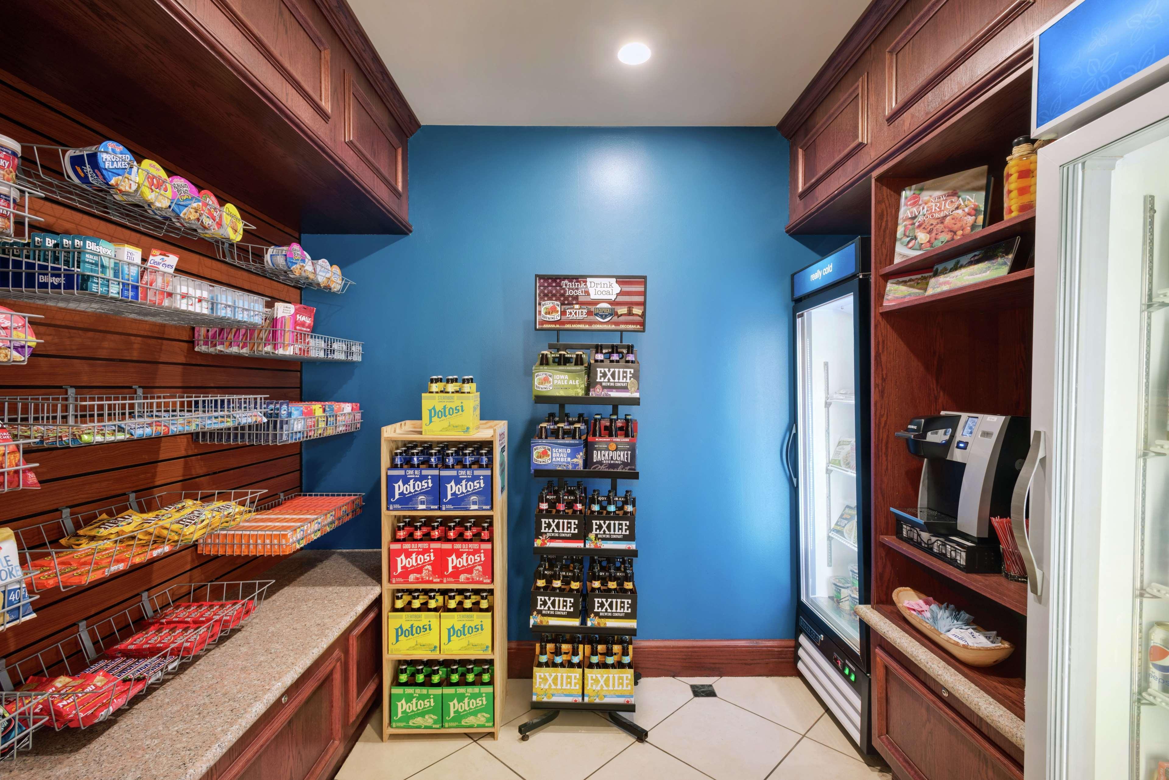 Hilton Garden Inn Dubuque Downtown Екстер'єр фото