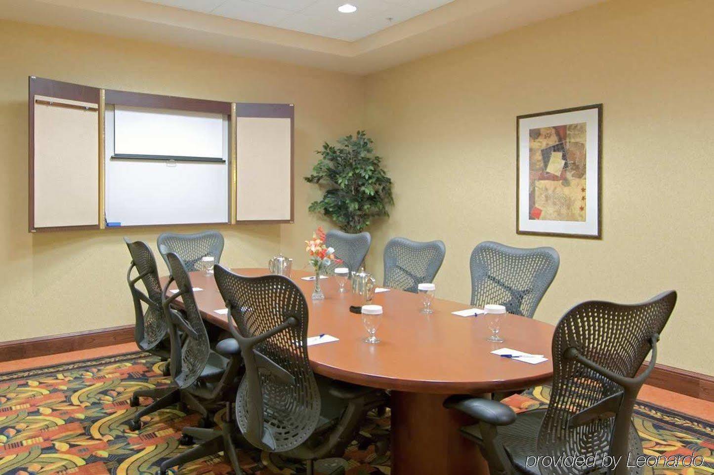 Hilton Garden Inn Dubuque Downtown Екстер'єр фото